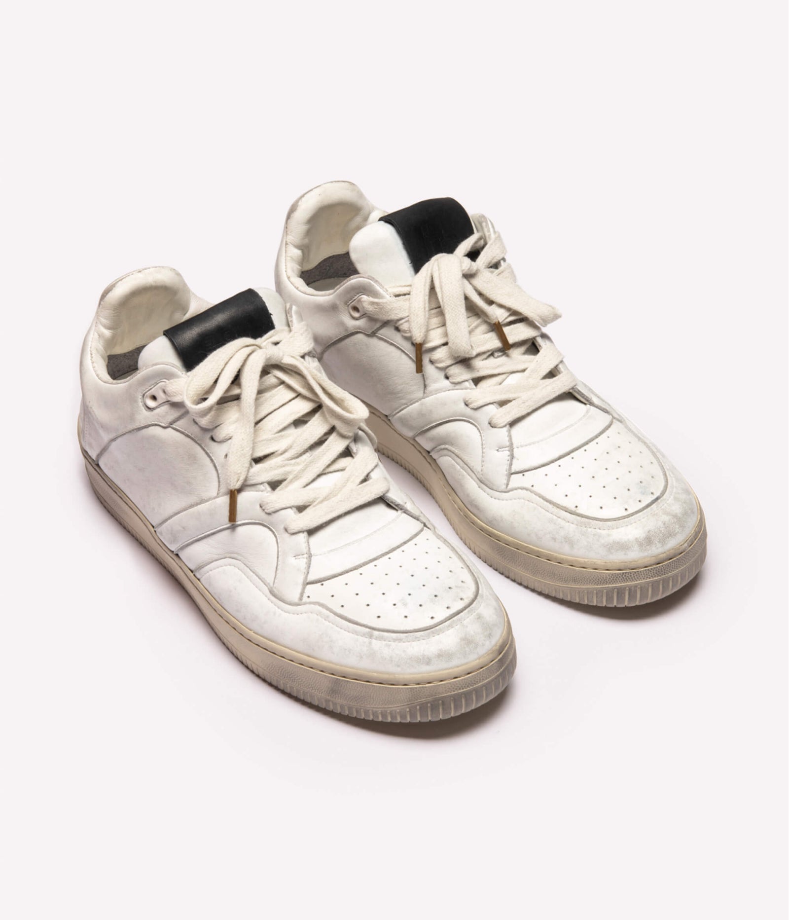HUMAN RECREATIONAL SERVICES MONGOOSE LOW SHOE IN DISTRESSED WHITE MADE WITH ITALIAN CALF SKIN