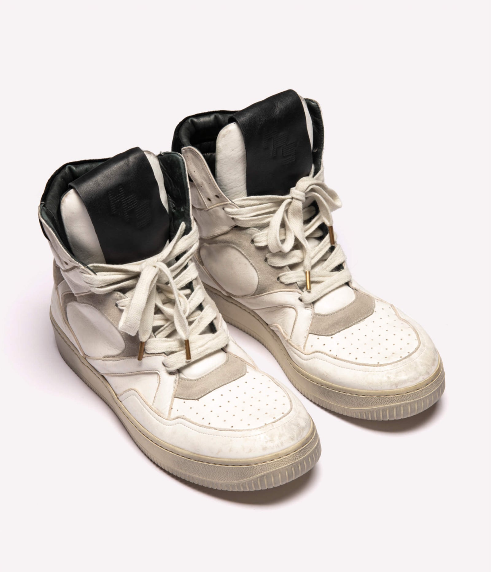 HUMAN RECREATIONAL SERVICES MONGOOSE SHOE IN DISTRESSED WHITE MADE WITH ITALIAN CALF SKIN